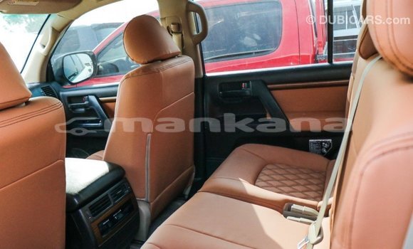 Buy Import Toyota Land Cruiser White Car in Import - Dubai in Abhasia Buy Import Toyota Land Cruiser White Car in Import - Dubai in Abhasia