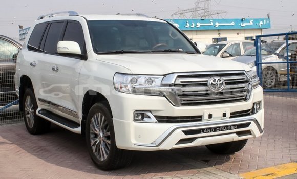 Buy Import Toyota Land Cruiser White Car in Import - Dubai in Abhasia Buy Import Toyota Land Cruiser White Car in Import - Dubai in Abhasia