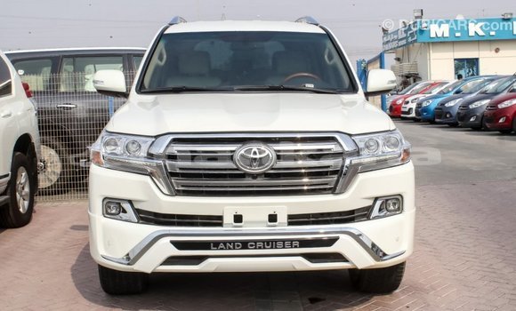 Buy Import Toyota Land Cruiser White Car in Import - Dubai in Abhasia Buy Import Toyota Land Cruiser White Car in Import - Dubai in Abhasia