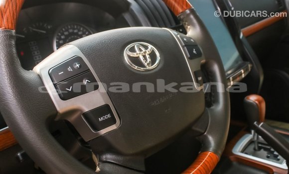 Buy Import Toyota Land Cruiser White Car in Import - Dubai in Abhasia Buy Import Toyota Land Cruiser White Car in Import - Dubai in Abhasia