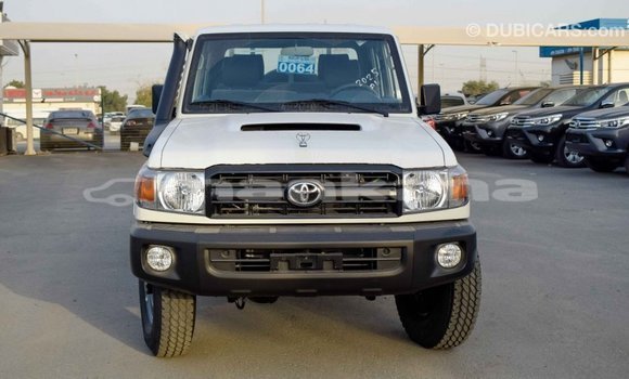 Buy Import Toyota Land Cruiser White Car in Import - Dubai in Abhasia Buy Import Toyota Land Cruiser White Car in Import - Dubai in Abhasia