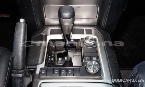 Buy Import Toyota Land Cruiser White Car in Import - Dubai in Abhasia Buy Import Toyota Land Cruiser White Car in Import - Dubai in Abhasia