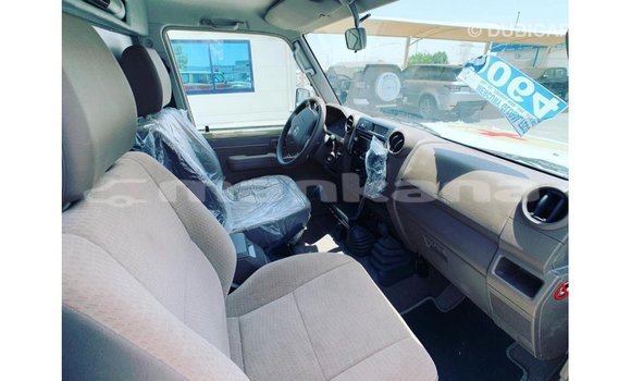 Buy Import Toyota Land Cruiser Beige Car in Import - Dubai in Abhasia Buy Import Toyota Land Cruiser Beige Car in Import - Dubai in Abhasia