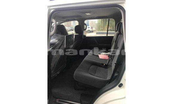 Buy Import Toyota Land Cruiser White Car in Import - Dubai in Abhasia Buy Import Toyota Land Cruiser White Car in Import - Dubai in Abhasia