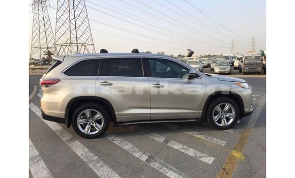 Buy Import Toyota Highlander Beige Car in Import - Dubai in Abhasia Buy Import Toyota Highlander Beige Car in Import - Dubai in Abhasia