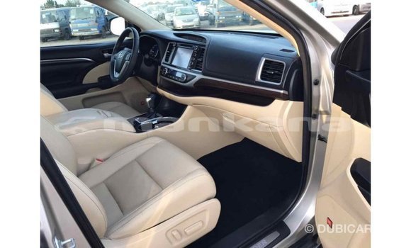 Buy Import Toyota Highlander Beige Car in Import - Dubai in Abhasia Buy Import Toyota Highlander Beige Car in Import - Dubai in Abhasia