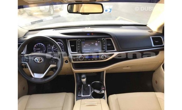 Buy Import Toyota Highlander Beige Car in Import - Dubai in Abhasia Buy Import Toyota Highlander Beige Car in Import - Dubai in Abhasia