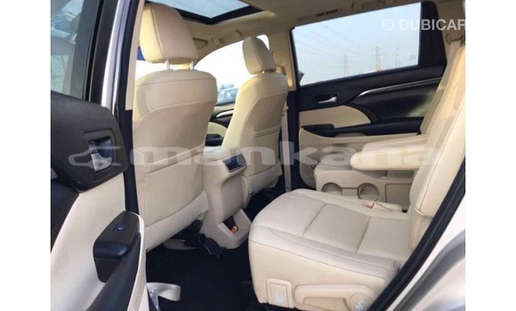 Buy Import Toyota Highlander Beige Car in Import - Dubai in Abhasia Buy Import Toyota Highlander Beige Car in Import - Dubai in Abhasia