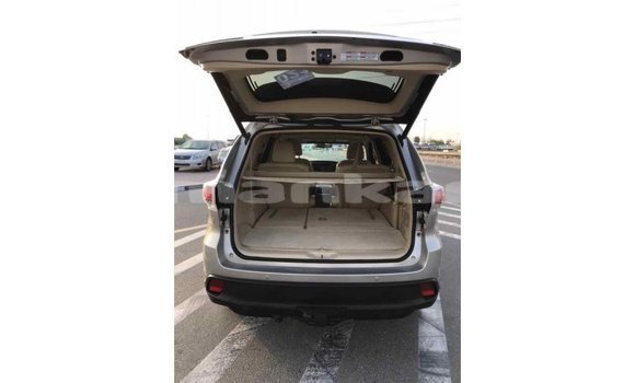 Buy Import Toyota Highlander Beige Car in Import - Dubai in Abhasia Buy Import Toyota Highlander Beige Car in Import - Dubai in Abhasia