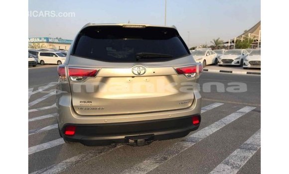 Buy Import Toyota Highlander Beige Car in Import - Dubai in Abhasia Buy Import Toyota Highlander Beige Car in Import - Dubai in Abhasia