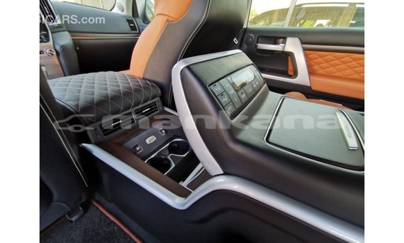 Buy Import Toyota Land Cruiser Black Car in Import - Dubai in Abhasia Buy Import Toyota Land Cruiser Black Car in Import - Dubai in Abhasia