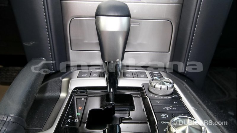 Big with watermark toyota land cruiser abhasia import dubai 1541