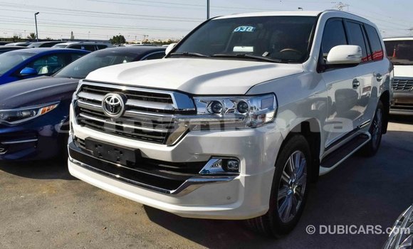 Buy Import Toyota Land Cruiser White Car in Import - Dubai in Abhasia Buy Import Toyota Land Cruiser White Car in Import - Dubai in Abhasia