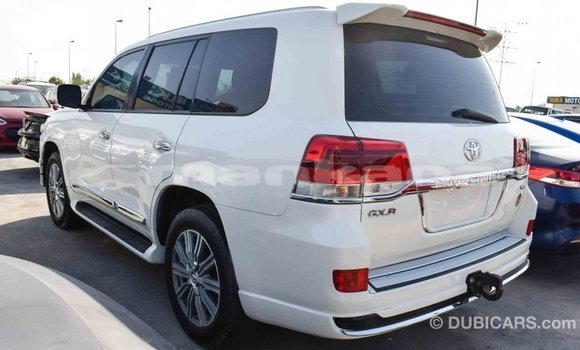 Buy Import Toyota Land Cruiser White Car in Import - Dubai in Abhasia Buy Import Toyota Land Cruiser White Car in Import - Dubai in Abhasia