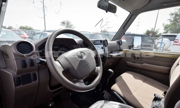 Buy Import Toyota Land Cruiser Beige Car in Import - Dubai in Abhasia Buy Import Toyota Land Cruiser Beige Car in Import - Dubai in Abhasia