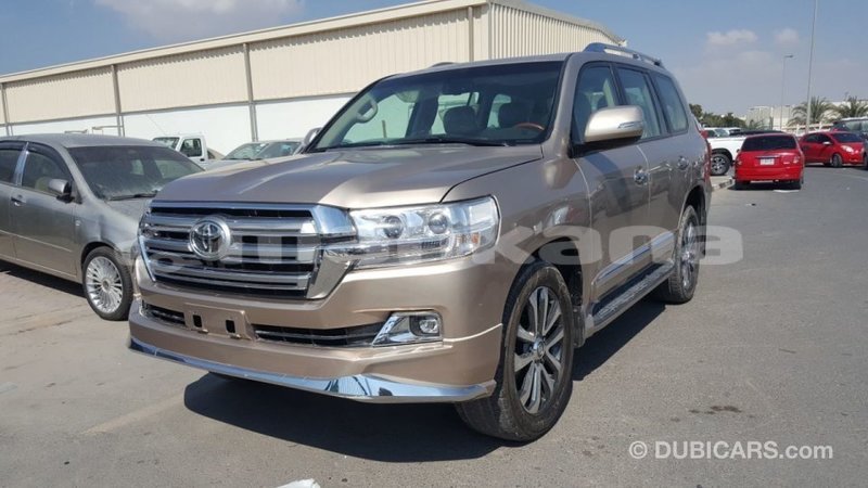 Big with watermark toyota land cruiser abhasia import dubai 1575