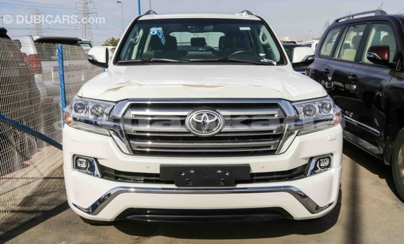 Buy Import Toyota Land Cruiser White Car in Import - Dubai in Abhasia Buy Import Toyota Land Cruiser White Car in Import - Dubai in Abhasia