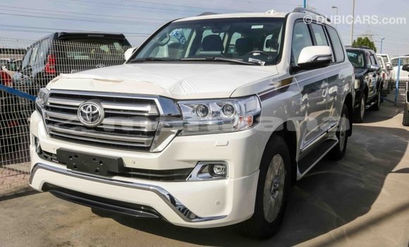 Buy Import Toyota Land Cruiser White Car in Import - Dubai in Abhasia Buy Import Toyota Land Cruiser White Car in Import - Dubai in Abhasia