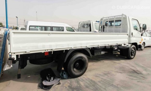 Buy Import Hyundai Accent White Car in Import - Dubai in Abhasia Buy Import Hyundai Accent White Car in Import - Dubai in Abhasia