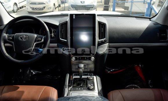 Buy Import Toyota Land Cruiser Black Car in Import - Dubai in Abhasia Buy Import Toyota Land Cruiser Black Car in Import - Dubai in Abhasia