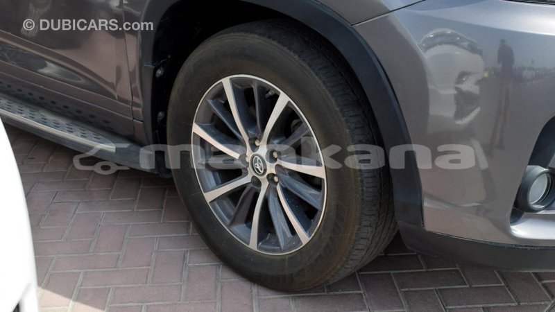 Big with watermark toyota highlander abhasia import dubai 1603