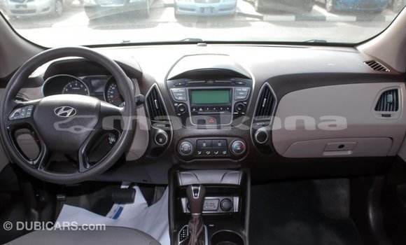 Buy Import Hyundai Tucson Beige Car in Import - Dubai in Abhasia Buy Import Hyundai Tucson Beige Car in Import - Dubai in Abhasia