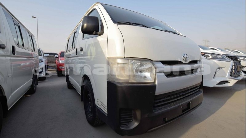 Big with watermark toyota hiace abhasia import dubai 1616