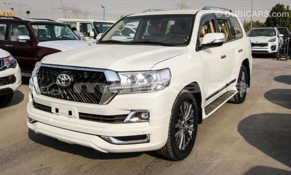 Buy Import Toyota Land Cruiser White Car in Import - Dubai in Abhasia Buy Import Toyota Land Cruiser White Car in Import - Dubai in Abhasia
