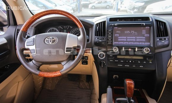 Buy Import Toyota Land Cruiser White Car in Import - Dubai in Abhasia Buy Import Toyota Land Cruiser White Car in Import - Dubai in Abhasia