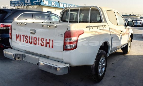 Buy Import Mitsubishi L200 White Car in Import - Dubai in Abhasia Buy Import Mitsubishi L200 White Car in Import - Dubai in Abhasia
