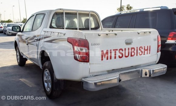 Buy Import Mitsubishi L200 White Car in Import - Dubai in Abhasia Buy Import Mitsubishi L200 White Car in Import - Dubai in Abhasia