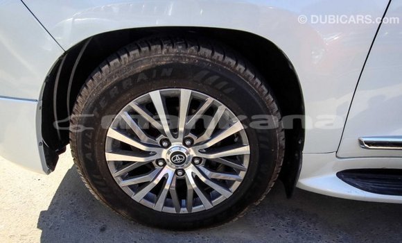 Buy Import Toyota Land Cruiser White Car in Import - Dubai in Abhasia Buy Import Toyota Land Cruiser White Car in Import - Dubai in Abhasia