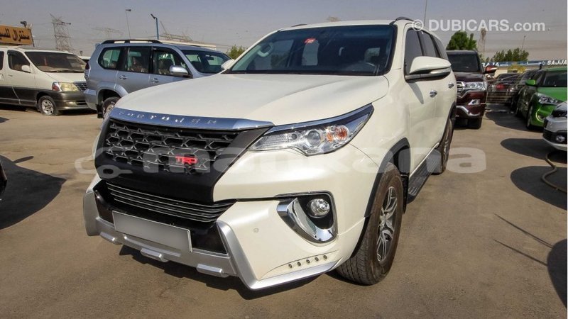 Big with watermark toyota fortuner abhasia import dubai 1627