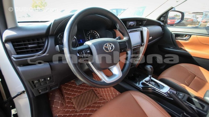 Big with watermark toyota fortuner abhasia import dubai 1627