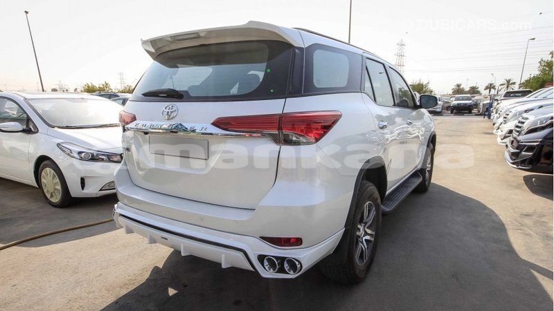 Big with watermark toyota fortuner abhasia import dubai 1627