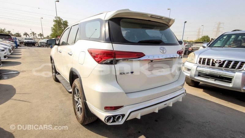 Big with watermark toyota fortuner abhasia import dubai 1627