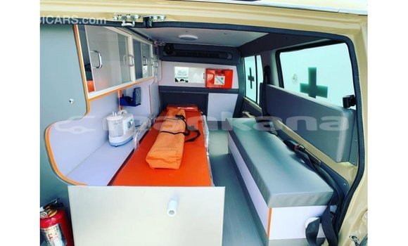 Buy Import Toyota Land Cruiser Beige Car in Import - Dubai in Abhasia Buy Import Toyota Land Cruiser Beige Car in Import - Dubai in Abhasia