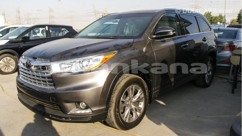 Big with watermark toyota highlander abhasia import dubai 1670