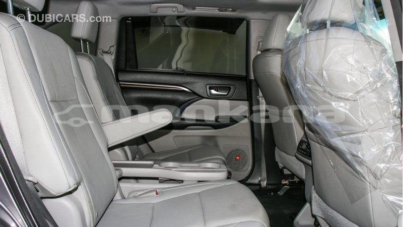 Big with watermark toyota highlander abhasia import dubai 1670