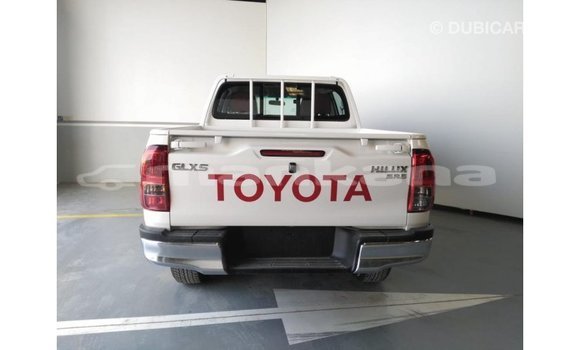 Buy Import Toyota Hilux White Car in Import - Dubai in Abhasia Buy Import Toyota Hilux White Car in Import - Dubai in Abhasia