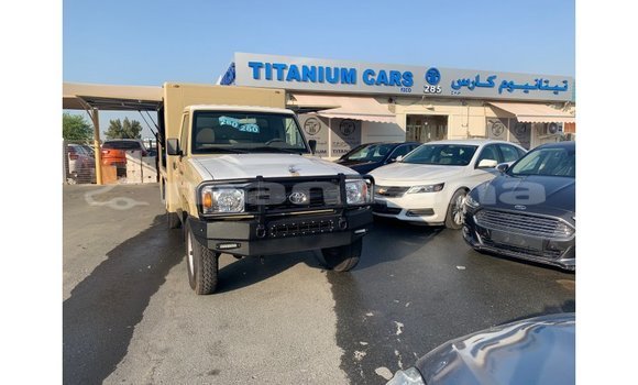Buy Import Toyota Land Cruiser Beige Car in Import - Dubai in Abhasia Buy Import Toyota Land Cruiser Beige Car in Import - Dubai in Abhasia