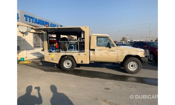 Buy Import Toyota Land Cruiser Beige Car in Import - Dubai in Abhasia Buy Import Toyota Land Cruiser Beige Car in Import - Dubai in Abhasia