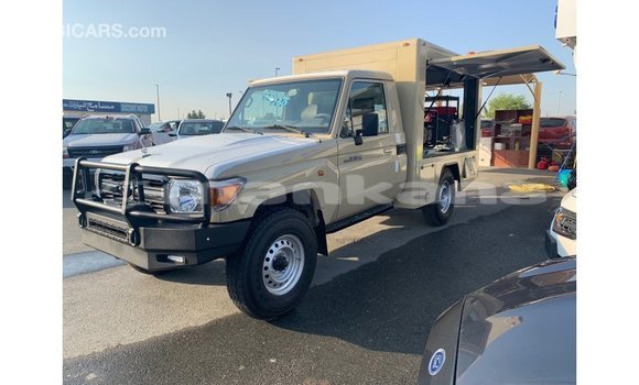 Buy Import Toyota Land Cruiser Beige Car in Import - Dubai in Abhasia Buy Import Toyota Land Cruiser Beige Car in Import - Dubai in Abhasia