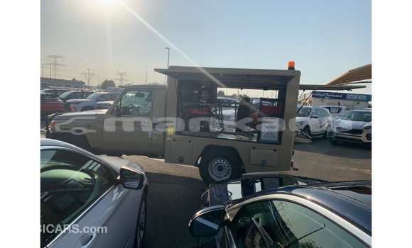 Buy Import Toyota Land Cruiser Beige Car in Import - Dubai in Abhasia Buy Import Toyota Land Cruiser Beige Car in Import - Dubai in Abhasia