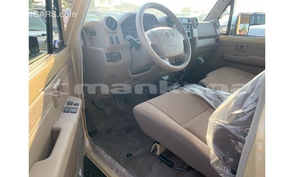 Buy Import Toyota Land Cruiser Beige Car in Import - Dubai in Abhasia Buy Import Toyota Land Cruiser Beige Car in Import - Dubai in Abhasia