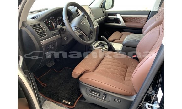 Buy Import Toyota Land Cruiser Black Car in Import - Dubai in Abhasia Buy Import Toyota Land Cruiser Black Car in Import - Dubai in Abhasia