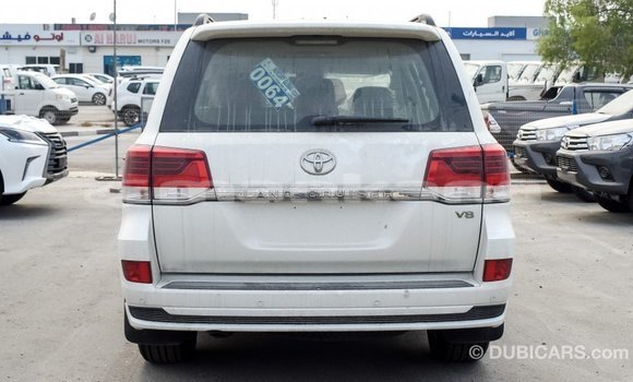 Buy Import Toyota Land Cruiser White Car in Import - Dubai in Abhasia Buy Import Toyota Land Cruiser White Car in Import - Dubai in Abhasia
