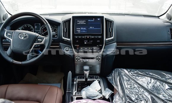 Buy Import Toyota Land Cruiser White Car in Import - Dubai in Abhasia Buy Import Toyota Land Cruiser White Car in Import - Dubai in Abhasia