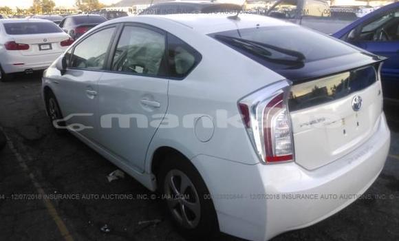 Buy Used Toyota Prius White Car in Tbilisi in Tbilisi Buy Used Toyota Prius White Car in Tbilisi in Tbilisi