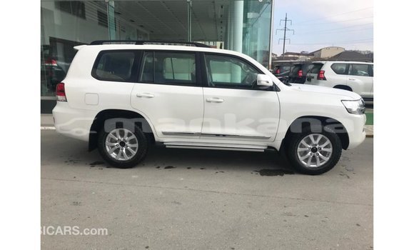 Buy Import Toyota Land Cruiser White Car in Import - Dubai in Abhasia Buy Import Toyota Land Cruiser White Car in Import - Dubai in Abhasia